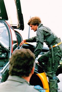 Thierry va s’installer dans l’Alpha-Jet.