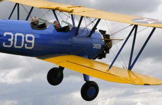 Formation serrée avec le Stearman