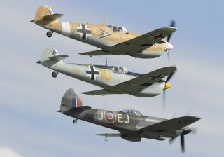 duxford flying legends